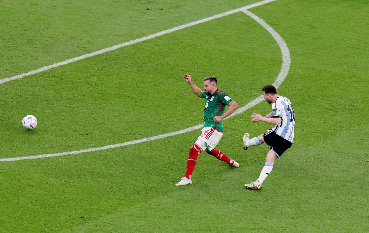 El 10 convirtió el 1-0 parcial ante el Tri.