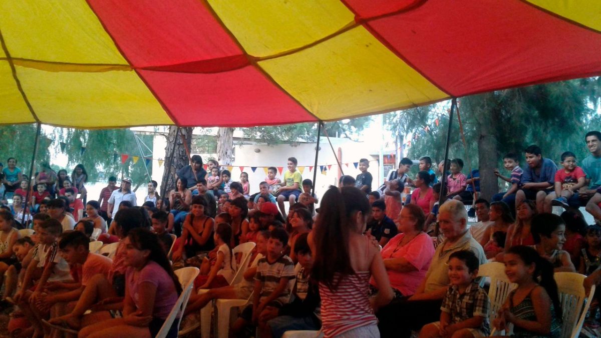 El Circo de Getulio es netamente social, ya que le permite el acceso a todo el público, cobrando a la gorra sus actuaciones, lo que le permite a muchas familias disfrutar de esta propuesta de entretenimiento tan popular.