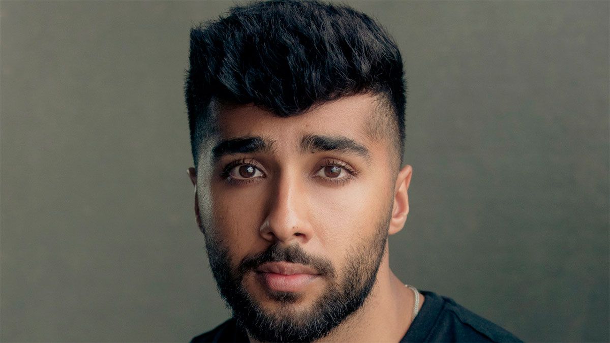 Chaneil Kular es el protagonista de Acusado, la nueva película furor de Netflix.