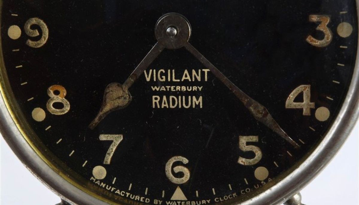 La compa&ntilde;&iacute;a utilizaba radio para que los relojes brillaran en la oscuridad.