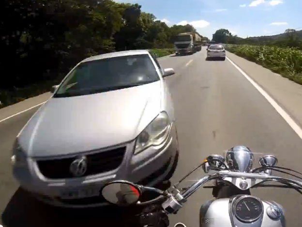 Impresionante accidente grabado en video en Brasil