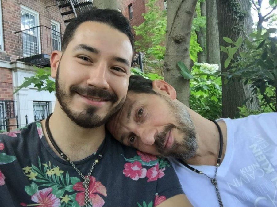 Tortonese se fue a probar suerte al exterior junto a su novio chef 27 años menor que él