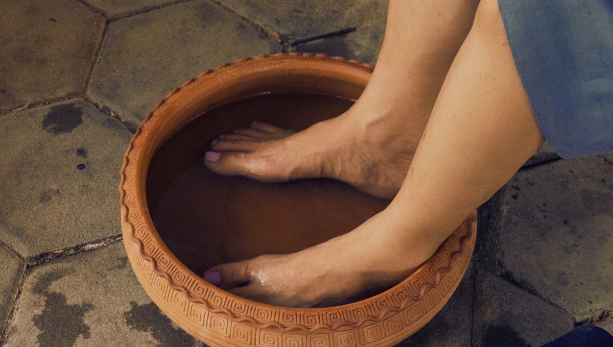 Un truco de pies y vinagre muy llamativo y efectivo