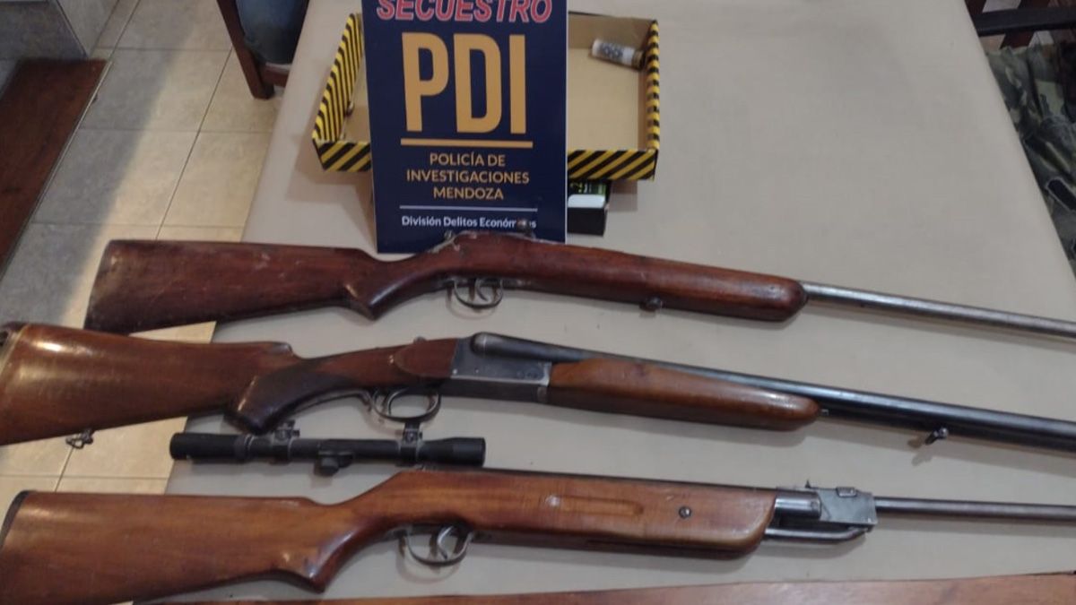 Allanamientos en San Martín: un detenido y secuestraron armas, dinero, computadoras y celulares