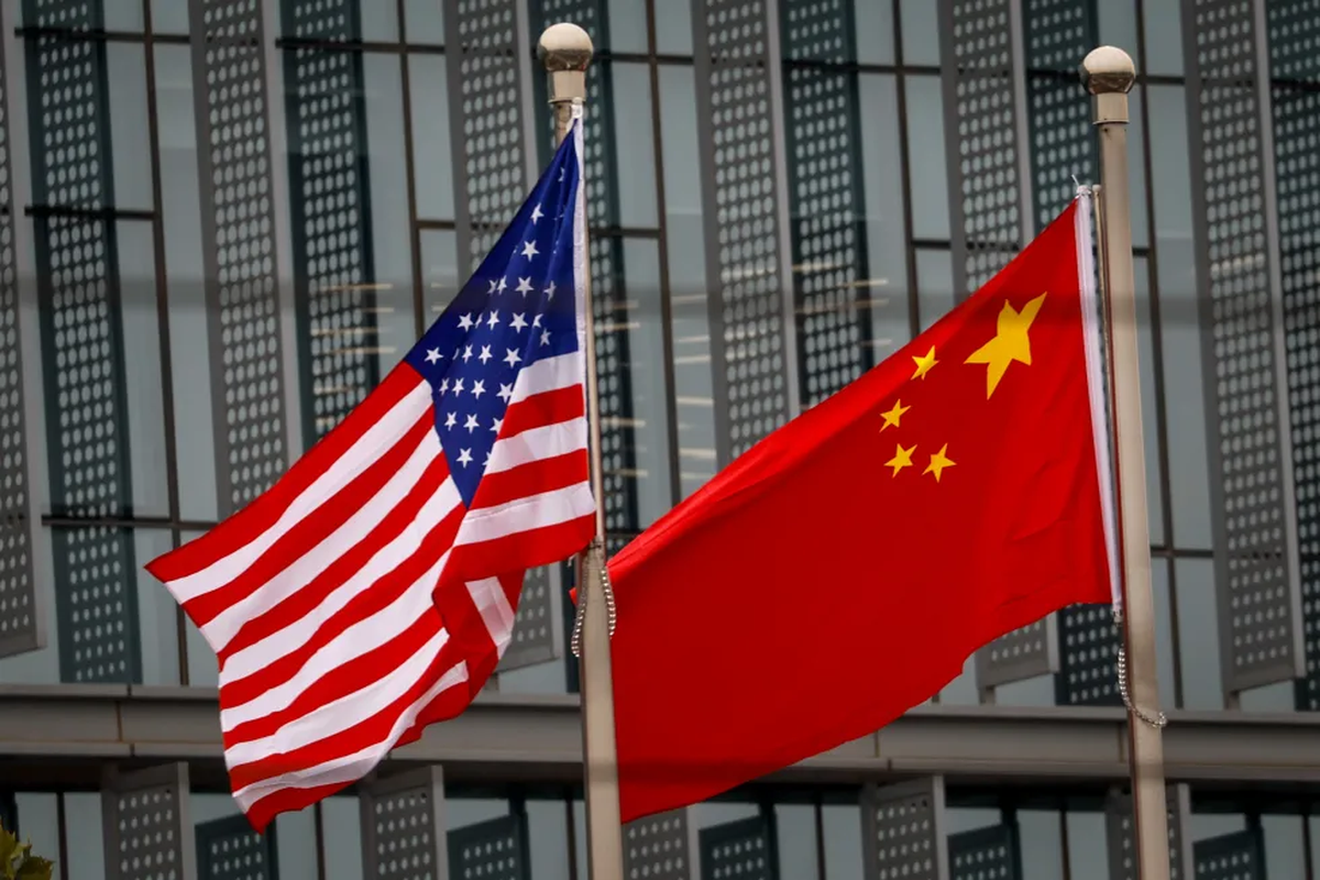 Joe Biden espera que su enfoque&nbsp;hacia China, que incluye medidas como restricciones tecnológicas y fortalecer alianzas asiáticas, también pueda servir a Donald Trump. Crédito: EFE.