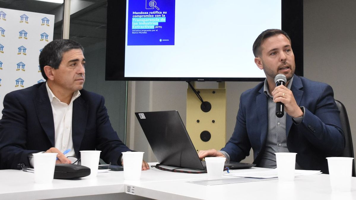 El director de Minería, Jerónimo Shantal, pasó por la Legislatura la semana pasada para acelerar el tratamiento de las DIAs de 34 proyectos.