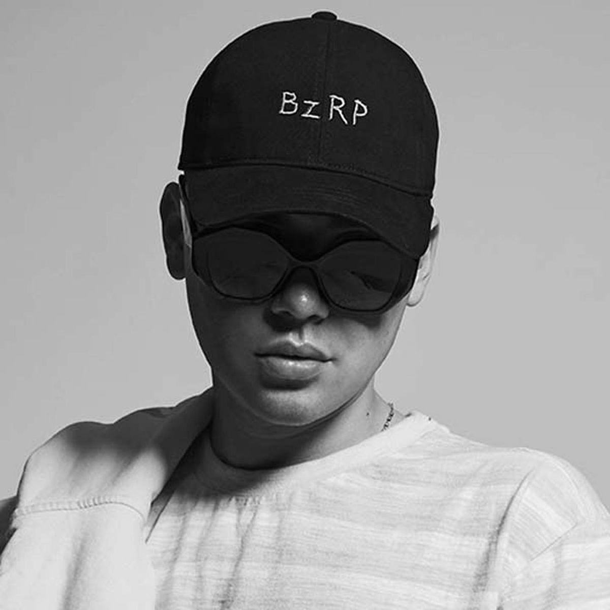 En España. Bizarrap intervino una hamburguesería para confirmar su nueva Session.