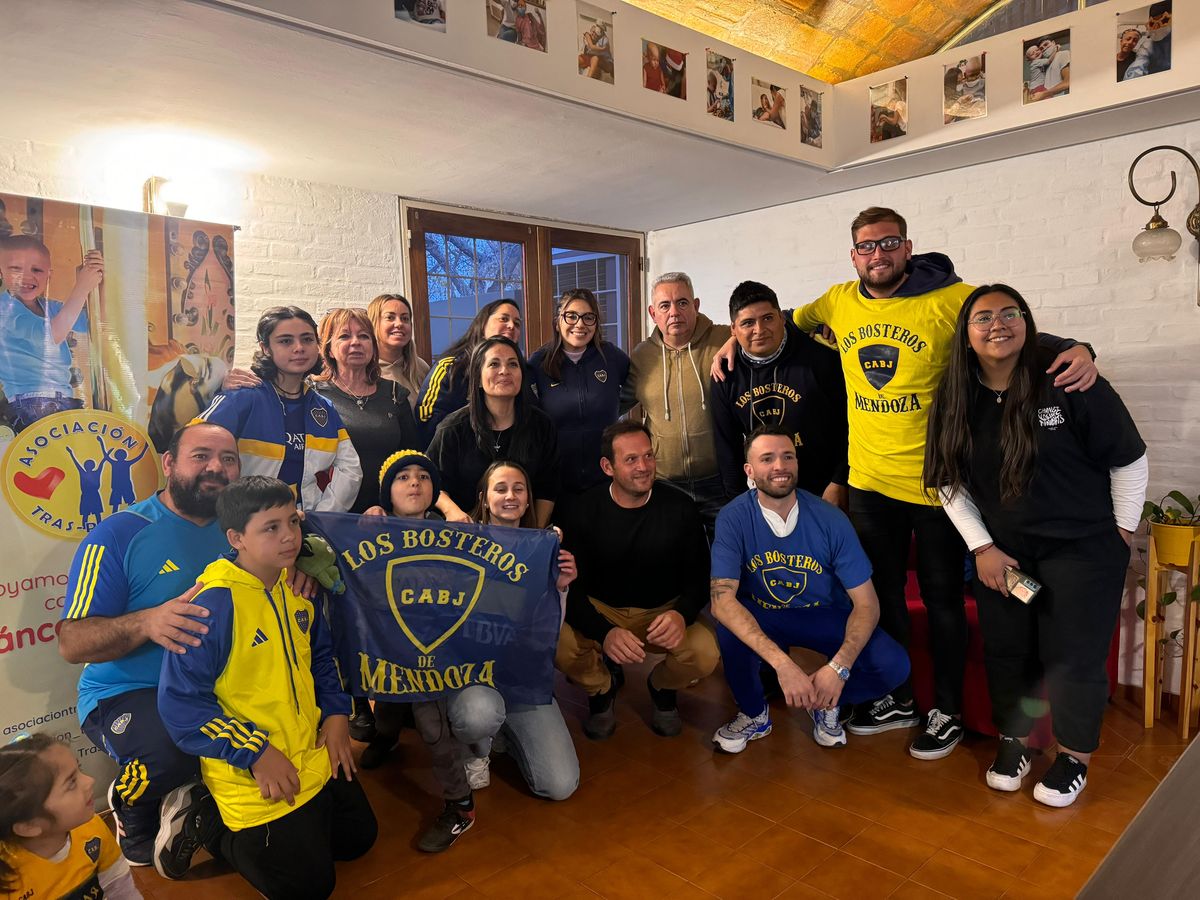Un grupo de niños con cáncer cumplió su sueño de conocer a sus ídolos de Boca y fueron al Malvinas