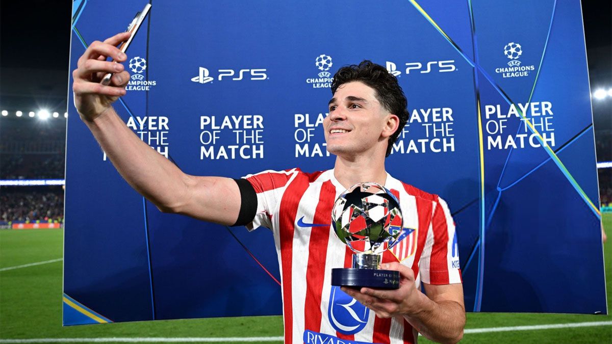 Una gloria del fútbol reveló que Julián Álvarez está cerca de pasar al Barcelona