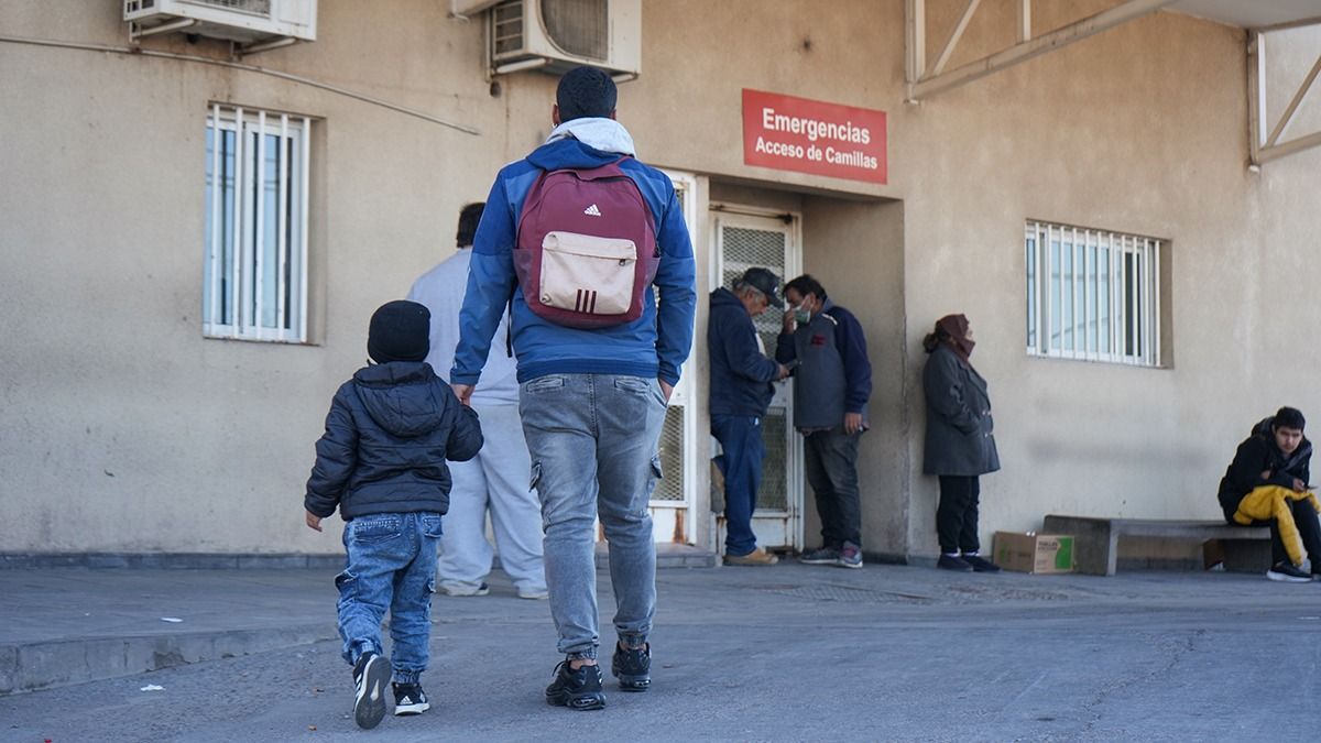 Las urgencias no se cobrarán a los extranjeros que necesiten atención en el sector público de salud de Mendoza.