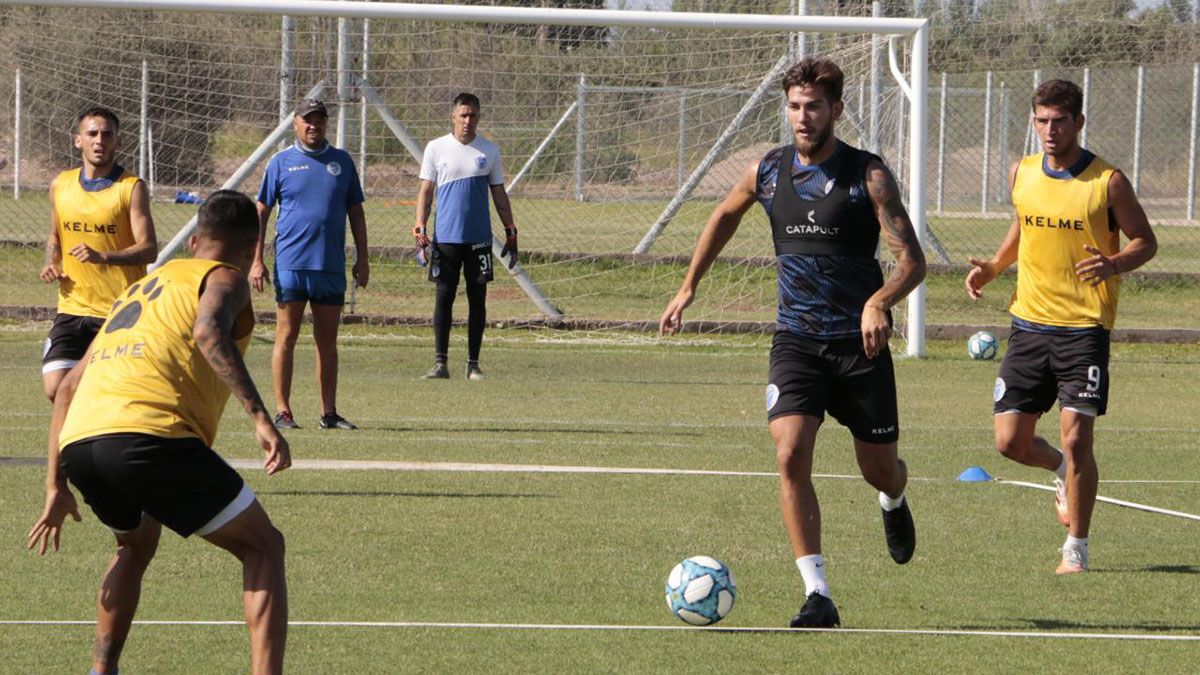 El Tomba hizo fútbol enfocado en el duelo ante River Plate. Foto: Pablo González.