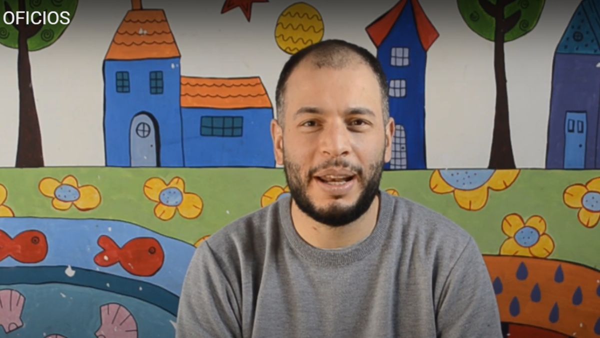 Leandro Ríos: el profesor que da clases para ayudar a un comedor