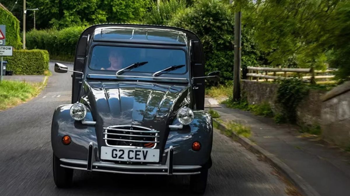 Una clásica furgoneta Citroën de más de 50 años renace de modo eléctrico