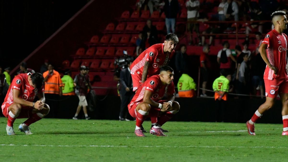Argentinos Juniors no pudo con Barcelona de Ecuador y se quedó en la puerta de la clasificación a la Copa Libertadores 2026