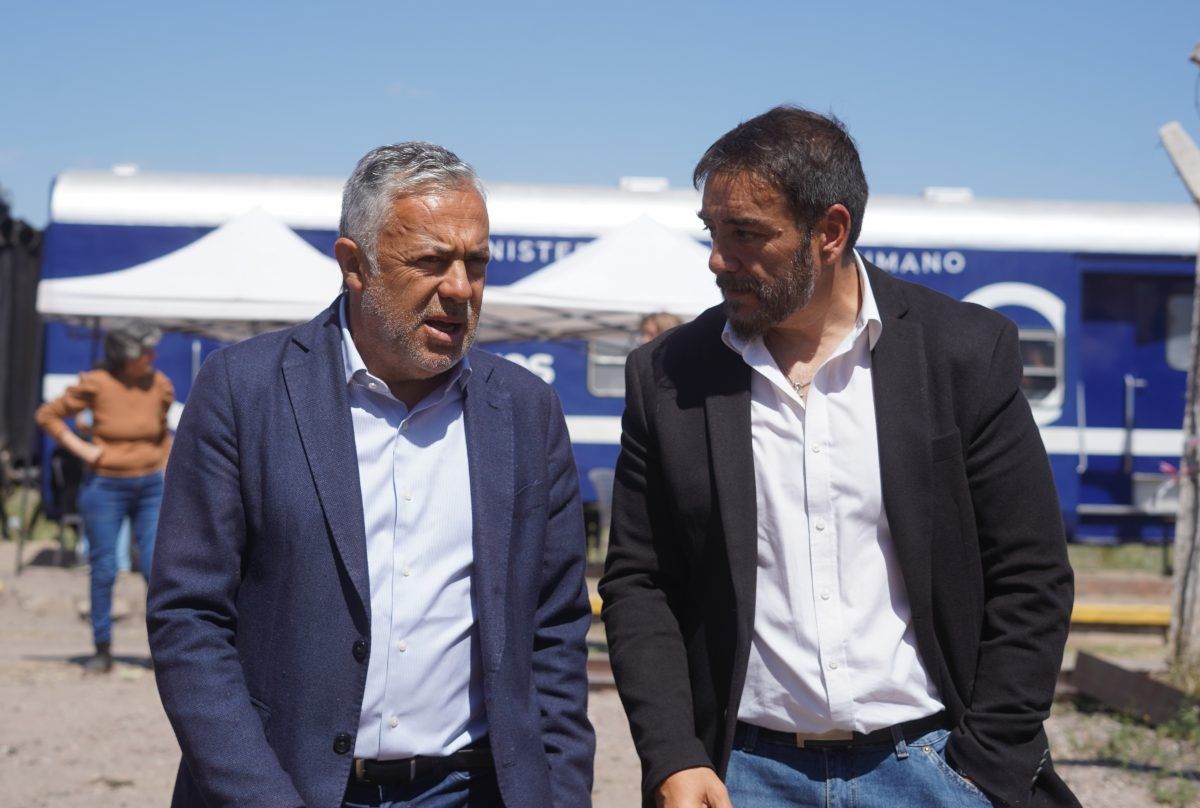 El salario del intendente de La Paz -Fernando Ubieta- no depende de la dieta del gobernador Alfredo Cornejo. El salario del intendente de La Paz -Fernando Ubieta- no depende de la dieta del gobernador Alfredo Cornejo.