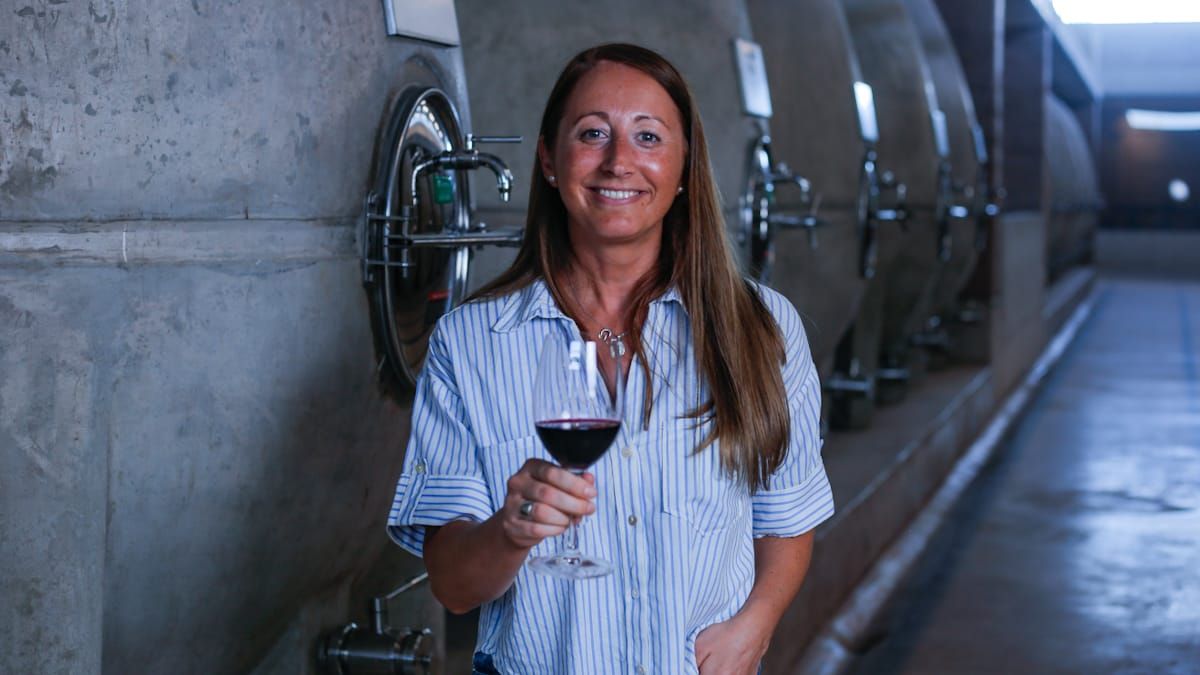 Desde 2009, Laura Principiano desarrolla la enología en el área de Investigación y Desarrollo de Zuccardi. Desde 2009, Laura Principiano desarrolla la enología en el área de Investigación y Desarrollo de Zuccardi.