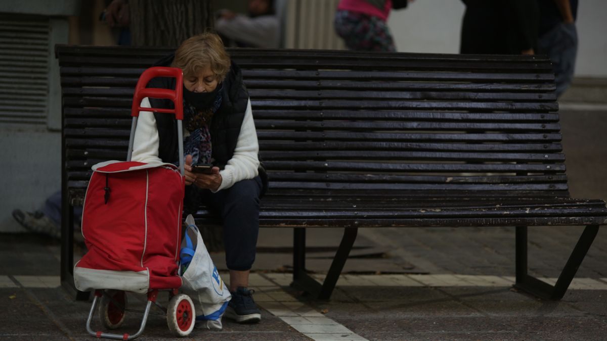 Los casos de coronavirus en Mendoza pasaron a ser 160 por día en lo que va de marzo. En febrero eran 140.