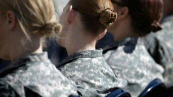El Ejército de EE.UU. abre todos los puestos de combate a las mujeres