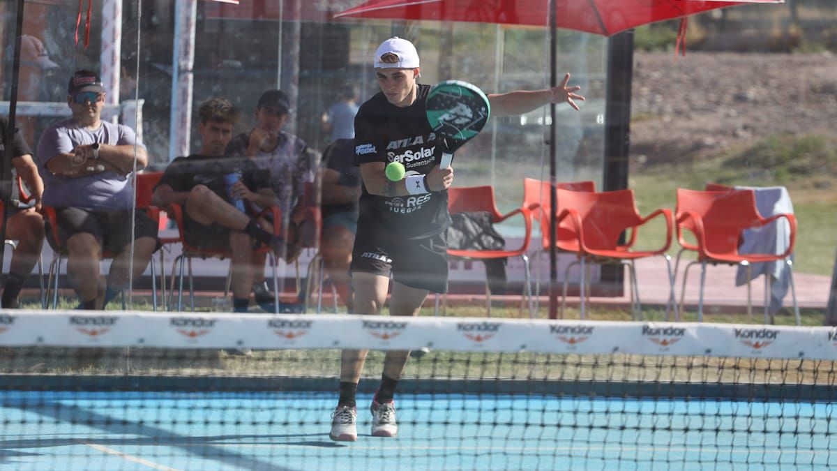 El cordobés Juan Pablo Dametto fue uno de los campeones del AJPP 2000 de Maipú, en el Kondor Club (UNO/Cristian Lozano) El cordobés Juan Pablo Dametto fue uno de los campeones del AJPP 2000 de Maipú, en el Kondor Club (UNO/Cristian Lozano)
