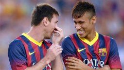 No pierde el tiempo: Neymar le robó protagonismo a Messi