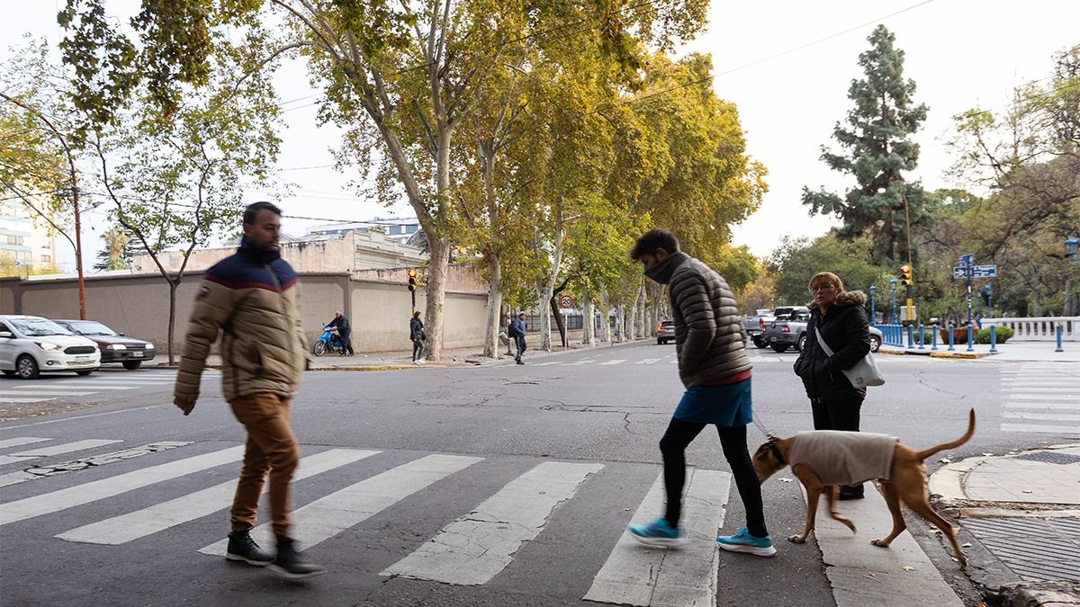 El frente frío hará bajar las temperaturas desde el domingo. El frente frío hará bajar las temperaturas desde el domingo.