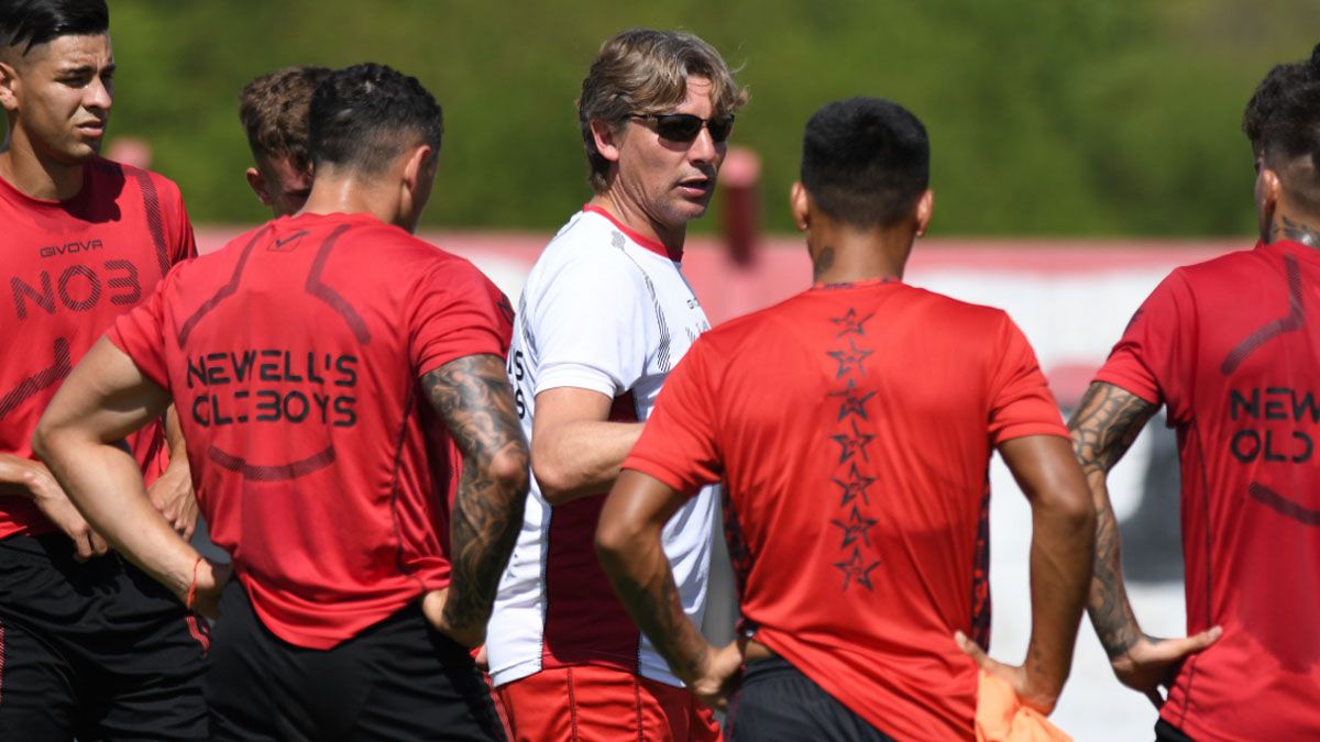 Heinze asumió a fines de octubre como DT de Newell's