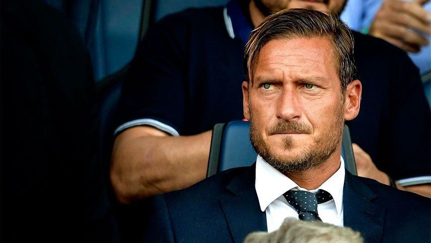 Totti sigue de cerca a un atacante argentino fuerte y devastador
