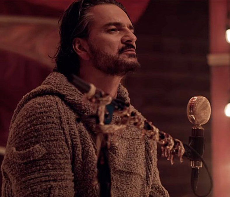 Arjona estrenó el video de Remiendo al corazón