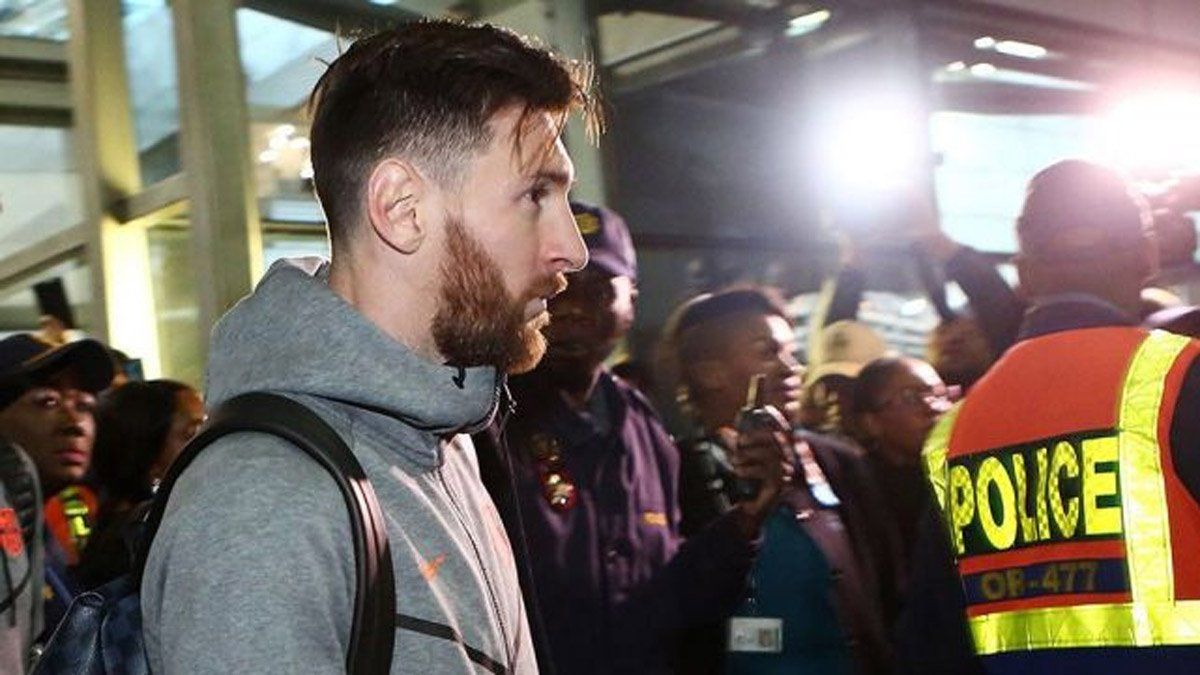 Messi se reintegrará el lunes al plantel del Barcelona luego de su escandaloso intento de salida.