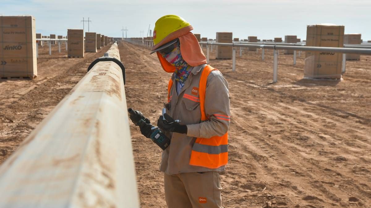 En Las Heras se construye el Parque Solar El Quemado. Es el primero en obtener el sistema de promoción a las grandes inversiones (RIGI).