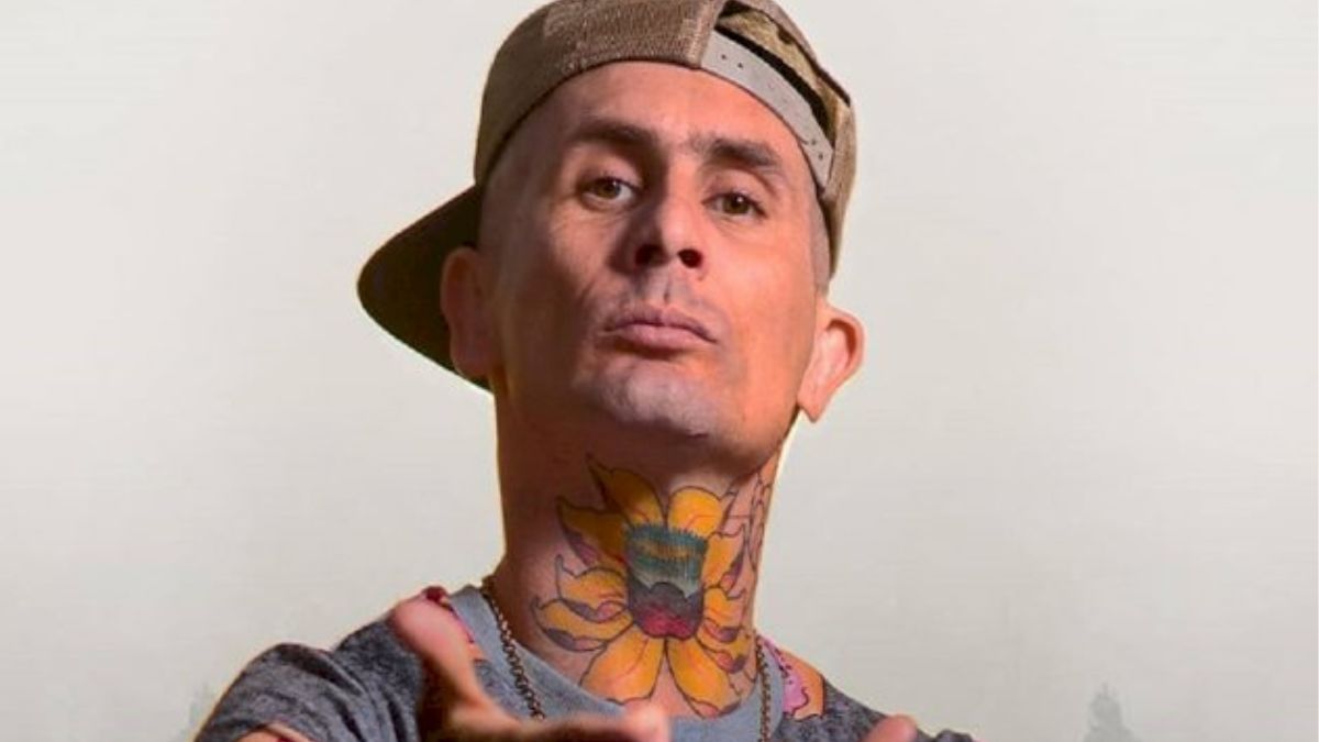 A las piñas. Ke Personajes se involucró en una pelea callejera y la policía intervino.