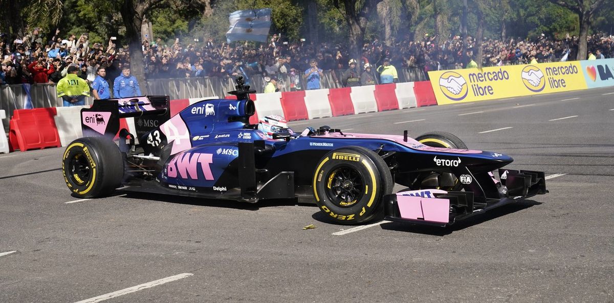 Franco Colapinto en una presentación histórica en Buenos Aires.