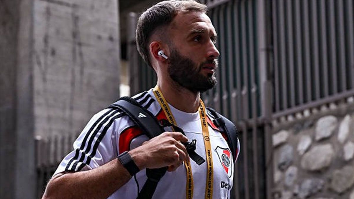 Germán Pezzella se recupera tras su operación. River lo espera.
