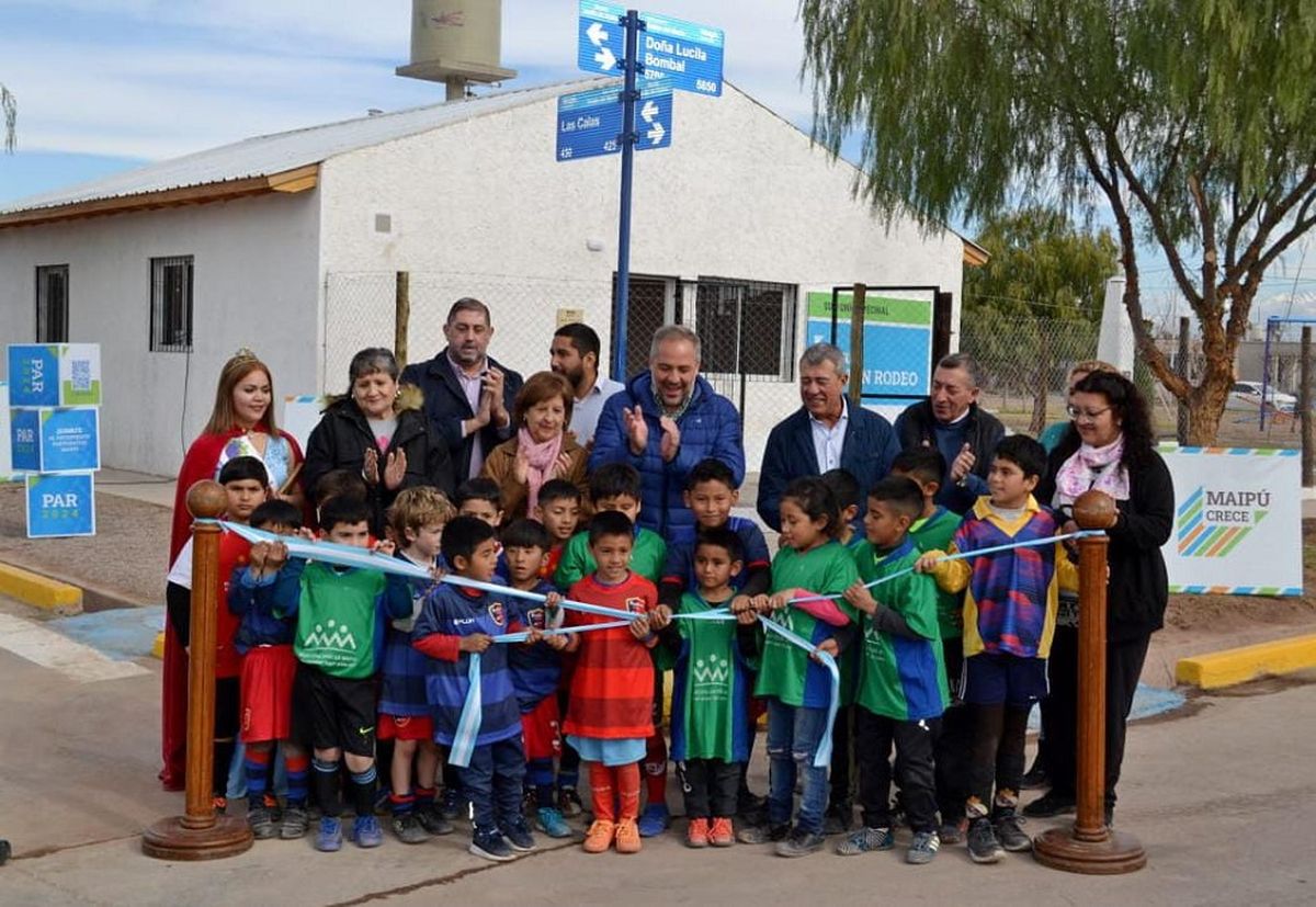 El nuevo SUM podrá ser utilizado no solo por los vecinos del Barrio Jardín Rodeo,, sino también por los vecinos de los barrios aledaños.