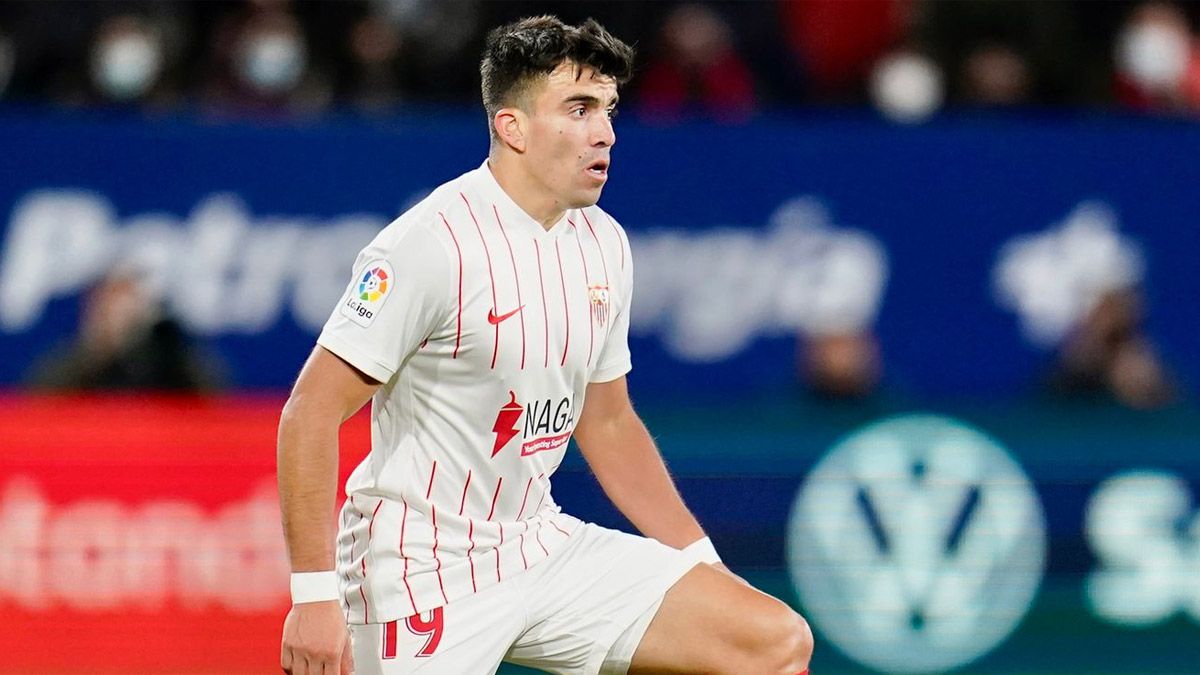 Marcos Acuña estampó la firma y seguirá en el Sevilla hasta el 2025.