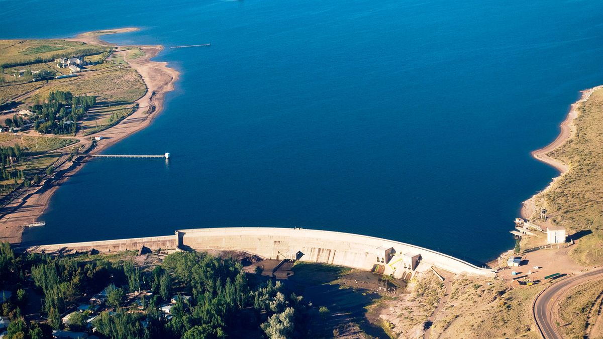 Los investigadores trabajan para determinar de quién son los huesos encontrados en el distrito El Nihuil