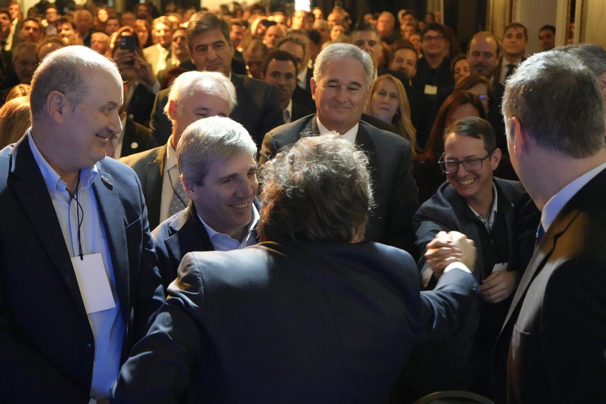 Federico Sturzenegger será el encargado de bajar a los legisladores los proeyectos como la reforma laboral.