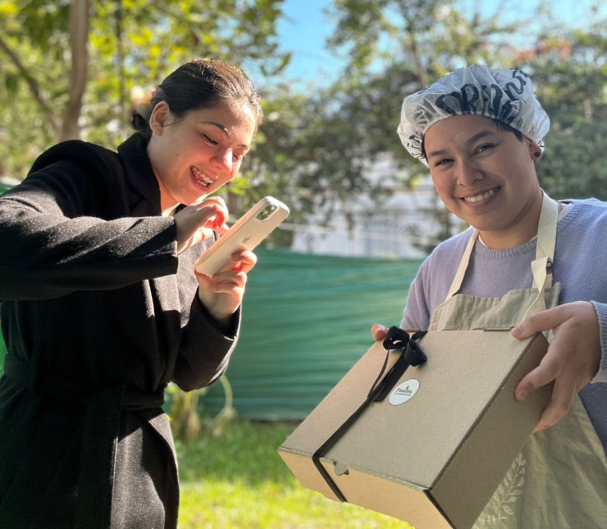 Las amigas definen su relación como "de fierro", tanto en el vínculo personal como en el emprendimiento que las une. Las amigas definen su relación como "de fierro", tanto en el vínculo personal como en el emprendimiento que las une.