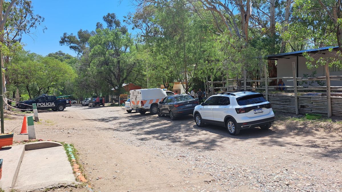 La mujer fue encontrada en una casilla rodante en un camping de El Carrizal donde había pasado varios días junto a su pareja. La mujer fue encontrada en una casilla rodante en un camping de El Carrizal donde había pasado varios días junto a su pareja.