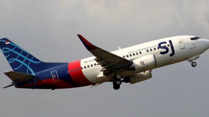 Un avión Boeing 737 similar al que desapareció.