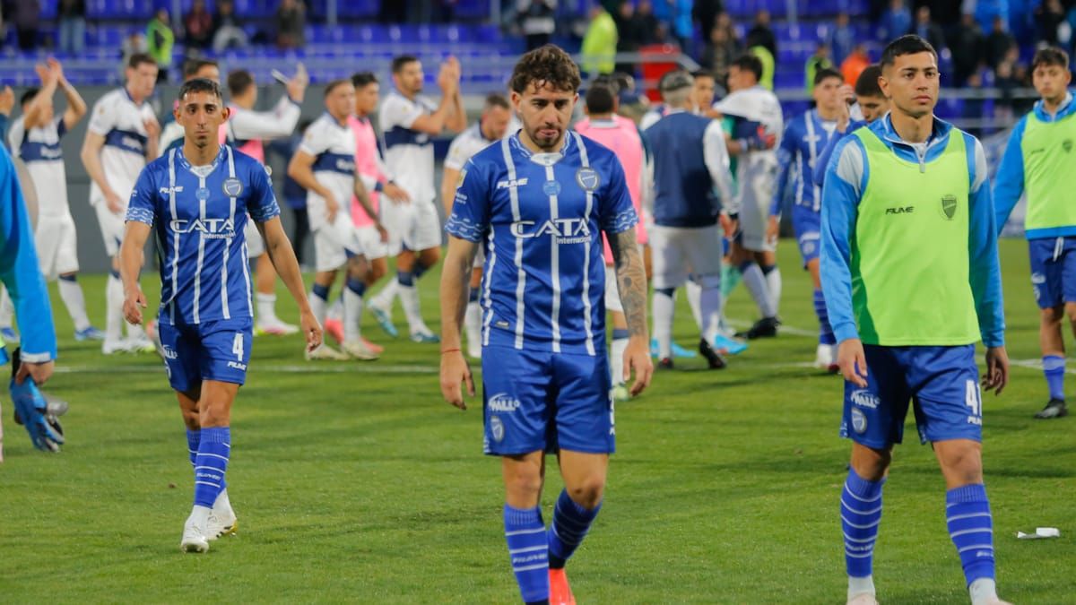 Agustín Auzmendi, delantero de Godoy Cruz fue muy autocrítico tras la derrota ante Gimnasia y Esgrima La Plata, en el Gambarte.