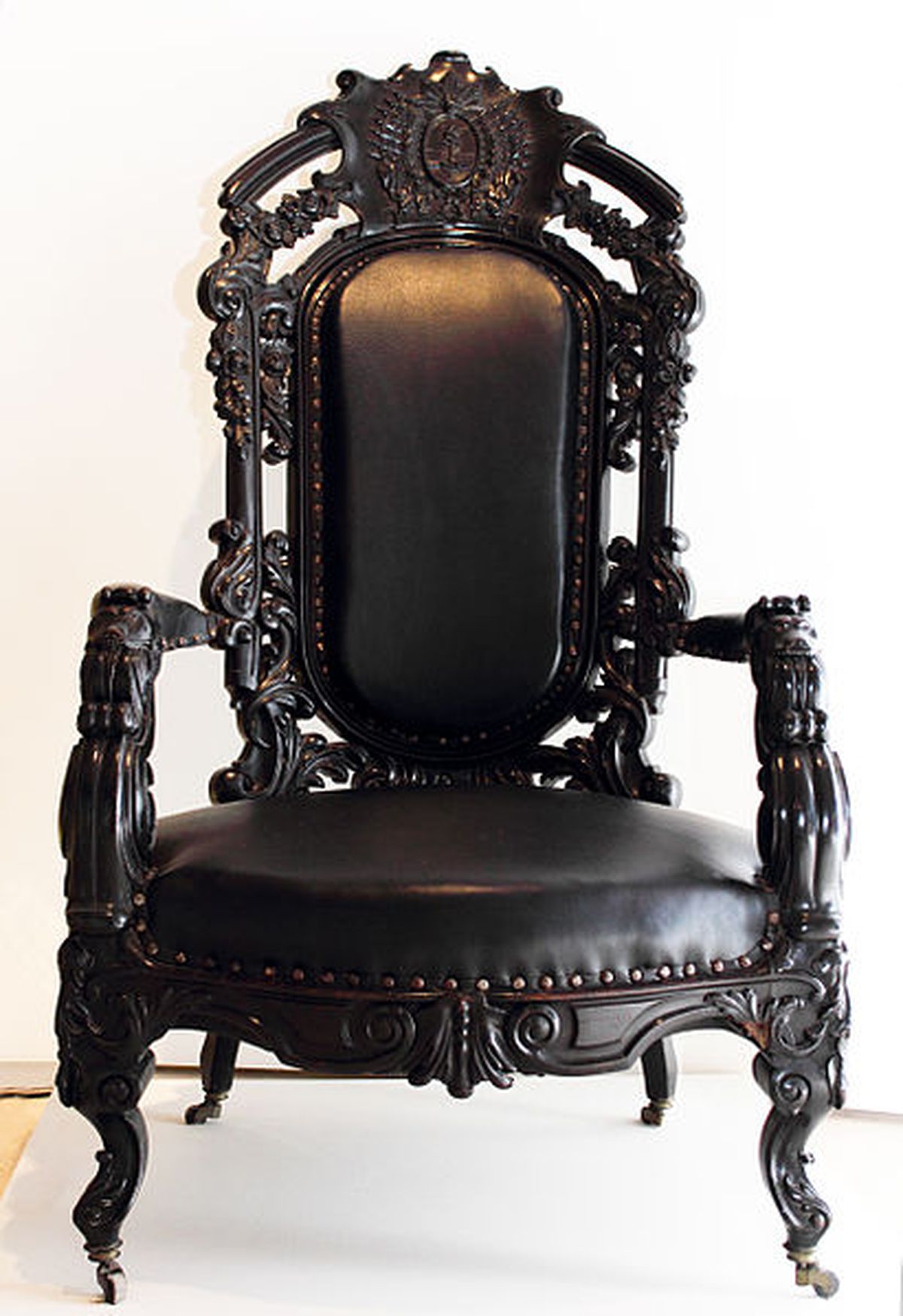 El sillón de Derqui. / Museo del Bicentenario El sillón de Derqui. / Museo del Bicentenario