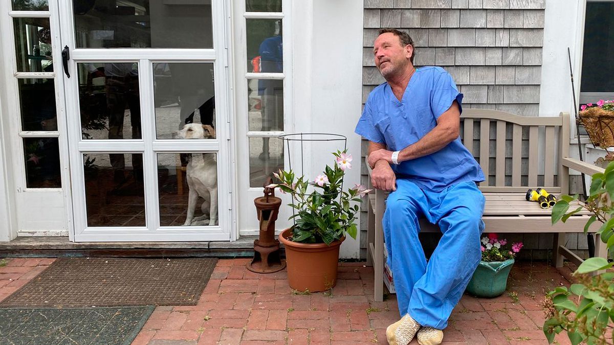 Se lo tragó una ballena y antes de ser escupido nadó adentro