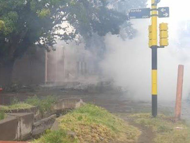 Se incendió un depósito, explotaron garrafas y destruyó dos silos