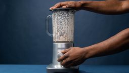 ¿Cómo quitar los olores y malos sabores de la licuadora?