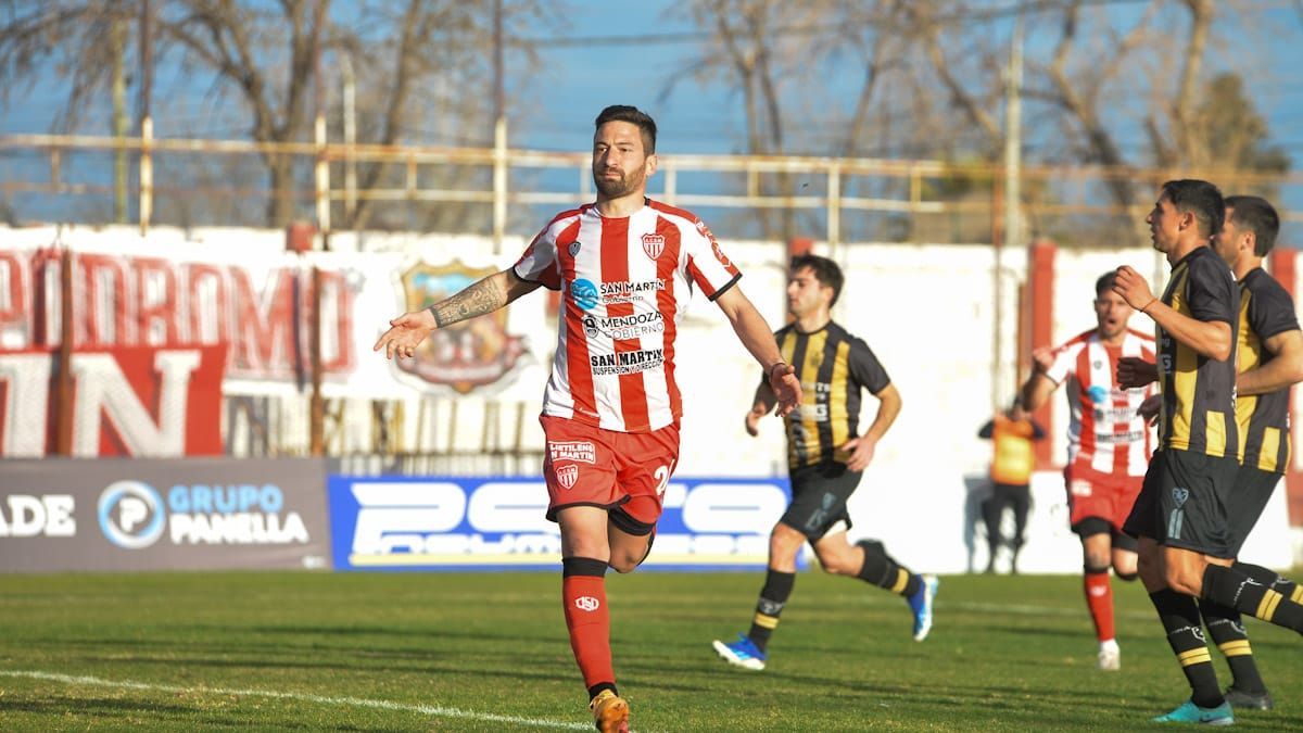 El Chacarero es cosa seria en el Federal A: venció a Santamarina de Tandil por 2 a 1. Foto: Martín Pravata.