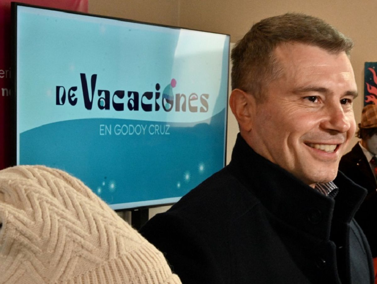 Costarelli presentó en Godoy Cruz una agenda de invierno recargada de cultura, arte y diversión Costarelli presentó en Godoy Cruz una agenda de invierno recargada de cultura, arte y diversión