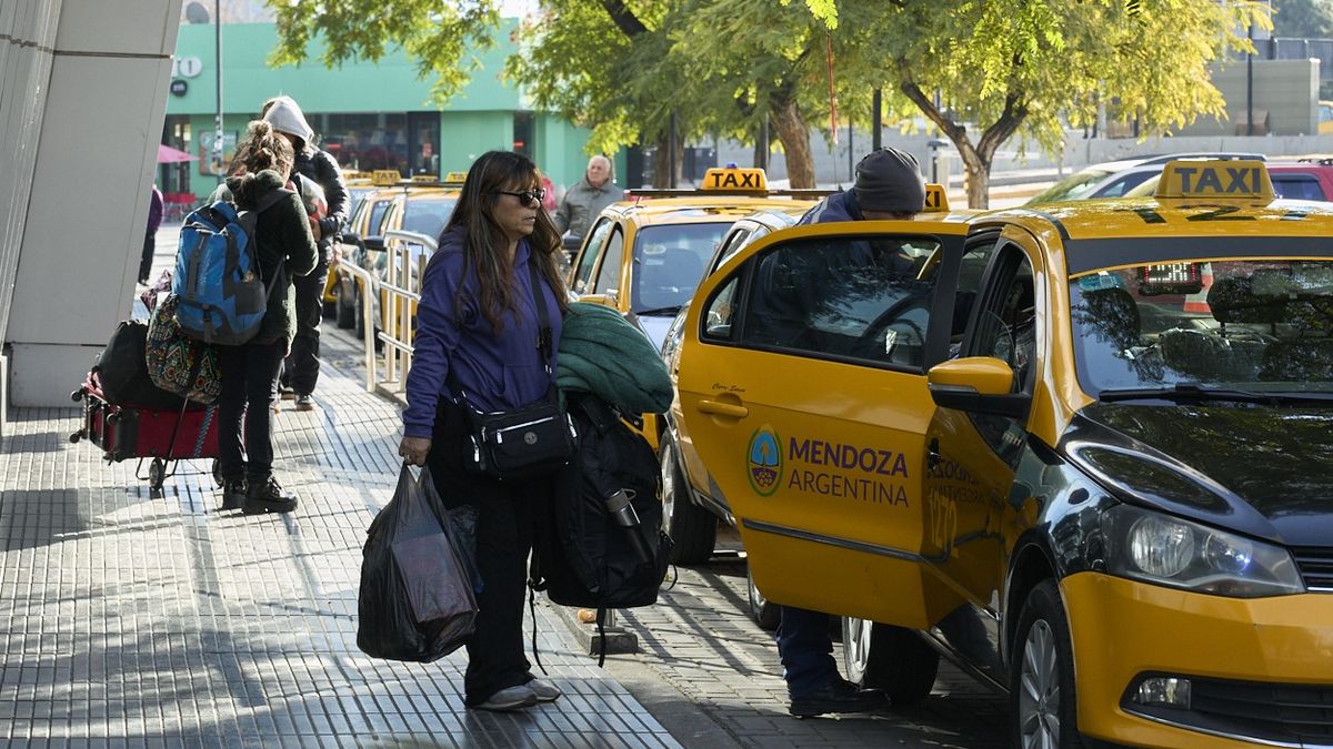 Habilitaron a los taxistas a hacer descuentos y promociones para competir con las apps de viaje