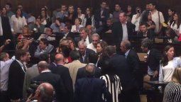 A los gritos en la Legislatura por el defensor de las personas con discapacidad