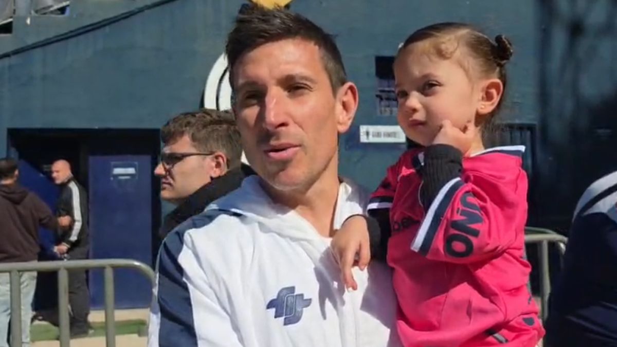 Agustín y Sophie Vila, padre e hija hinchas de Independiente Rivadavia. Agustín y Sophie Vila, padre e hija hinchas de Independiente Rivadavia.